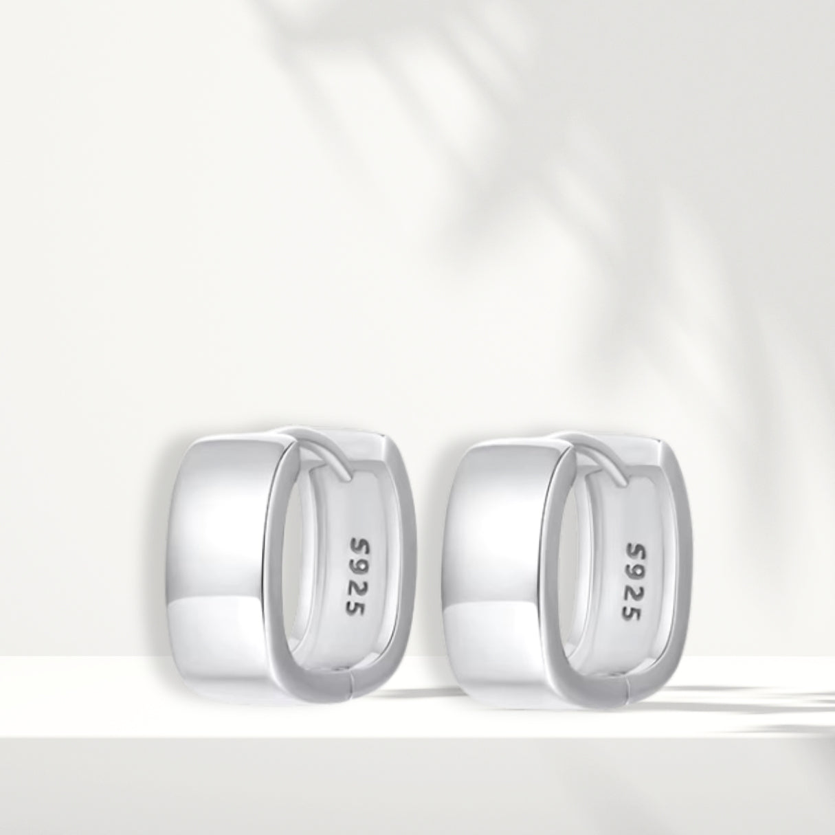 Weiße Silberohrringe