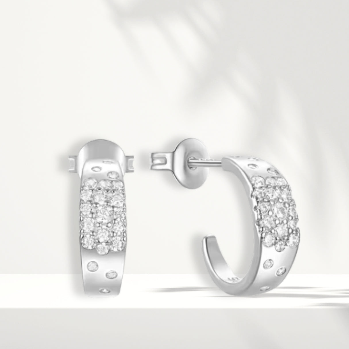 Orecchini in argento bianco